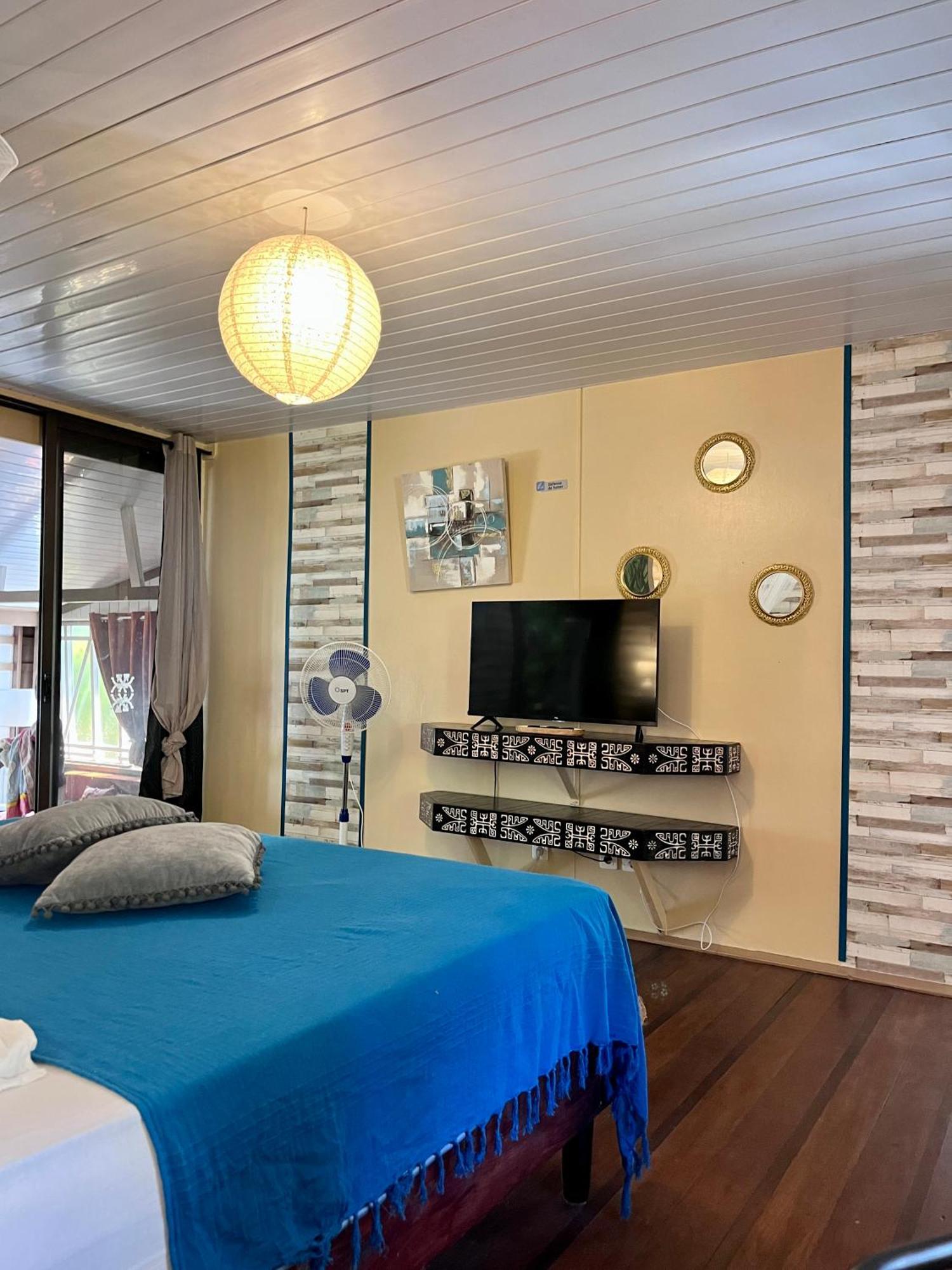 Faaora Lodge, Little Paradise Haapiti エクステリア 写真