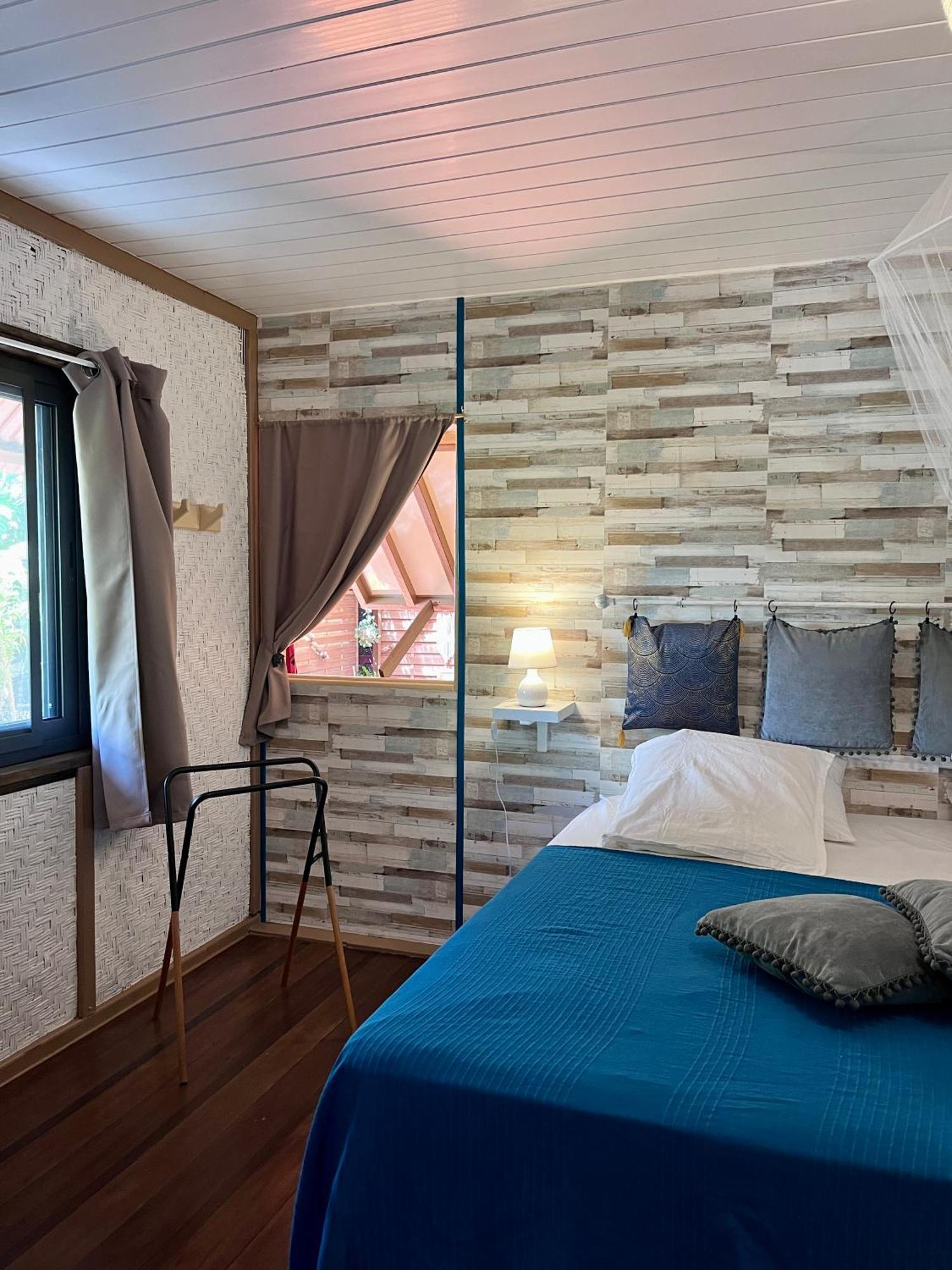 Faaora Lodge, Little Paradise Haapiti エクステリア 写真