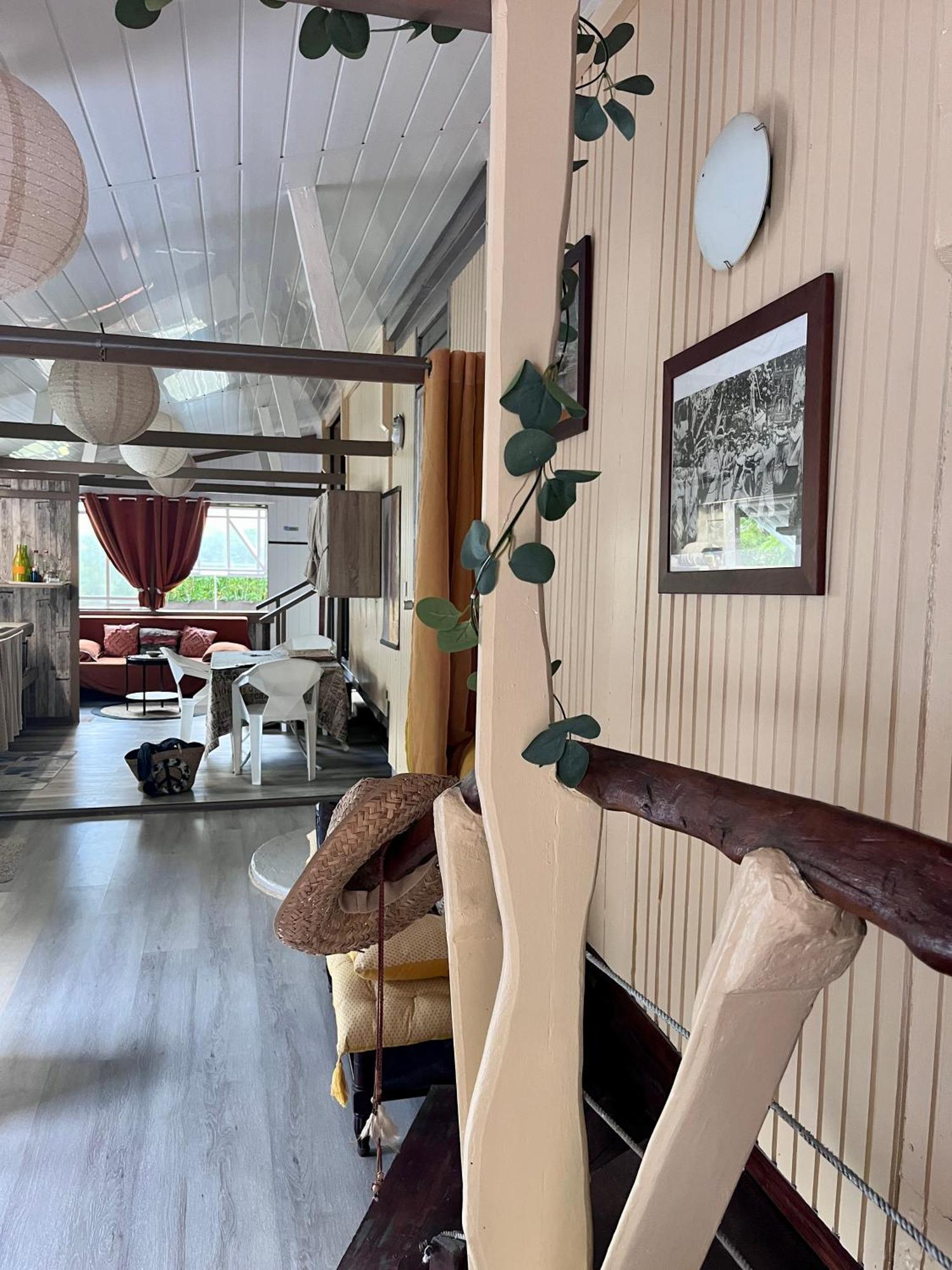 Faaora Lodge, Little Paradise Haapiti エクステリア 写真